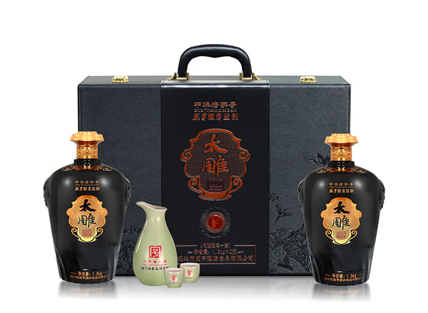 佳木斯咸亨酒店太雕黄酒回收太雕2007原酿礼盒1.5kg*2糯米酒半甜绍兴黄酒